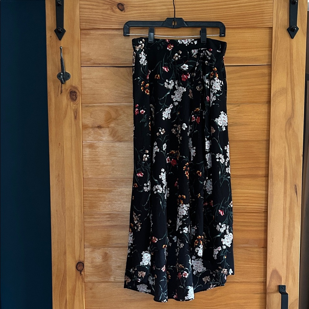 Le Lis Black Floral Midi Skirt